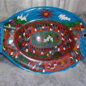 H-281 MEXICAN HAND PAINTED TERRA COTTA FOLK ART FISH SHAPED WALL HANGING PLATE